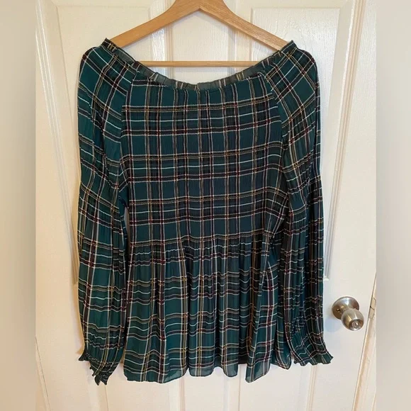 Melissa Paige flowy green plaid top size XL with ruching - Picture 5 of 6
